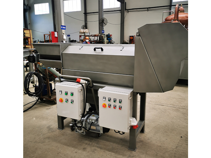 5噸除梗破碎機+螺桿泵